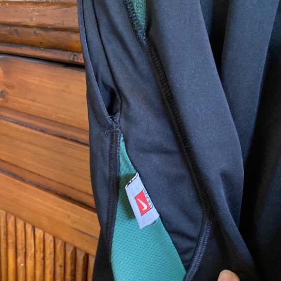 Nike Men’s University of Oregon DriFit shorts - Picture 6 of 10